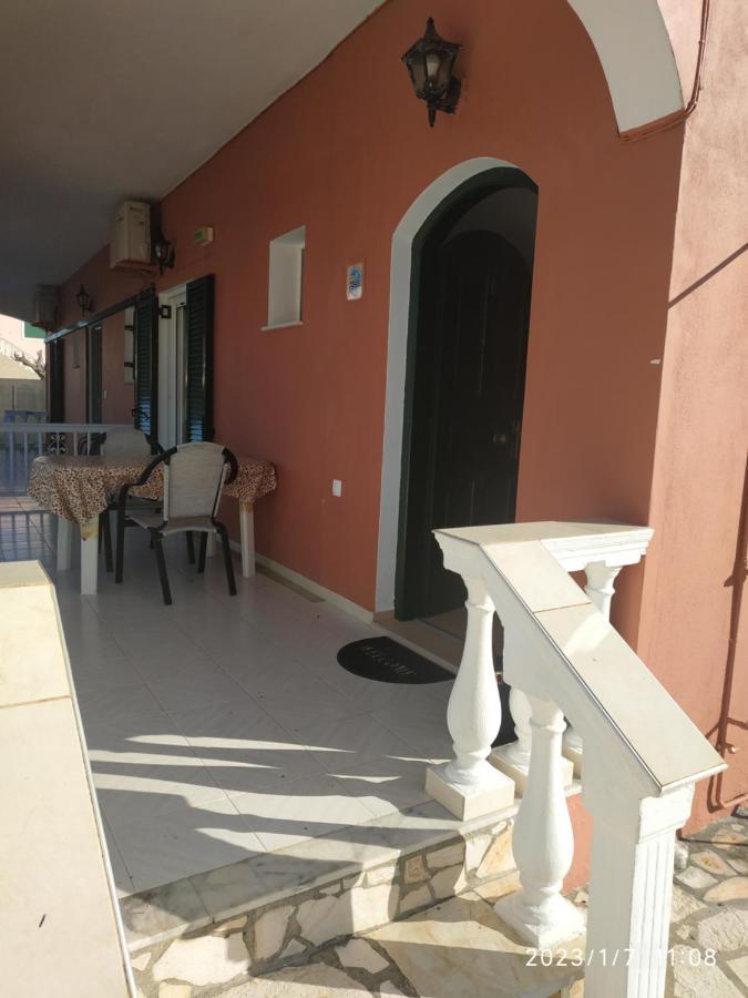 Gerekos Studios And Apartments Ágios Geórgios Extérieur photo