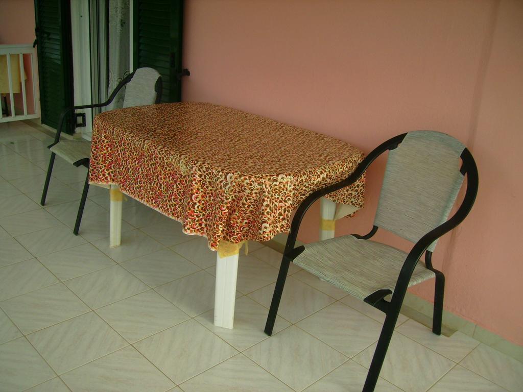 Gerekos Studios And Apartments Ágios Geórgios Extérieur photo